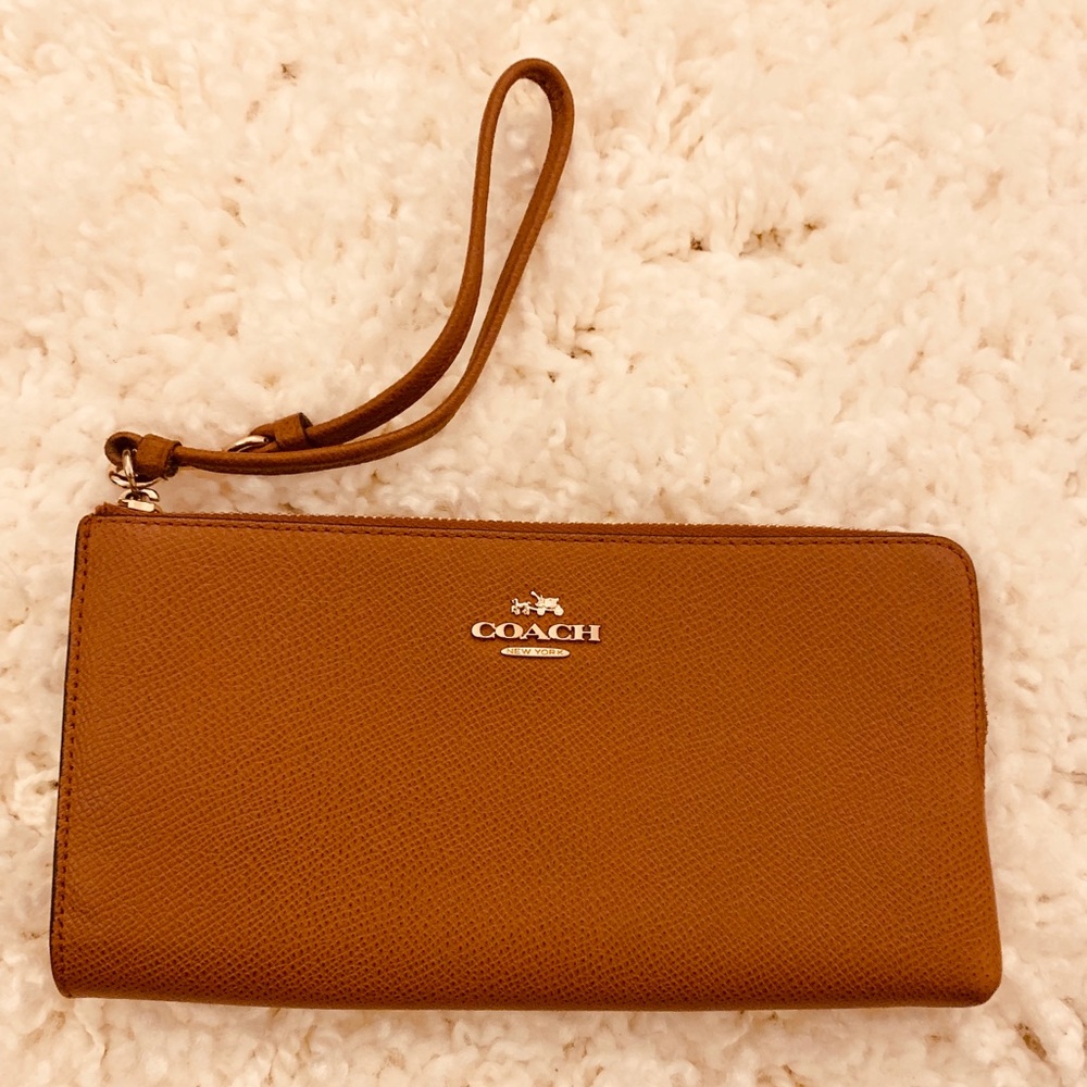 LIKE NEW COACH WRISTLET MSRP &129